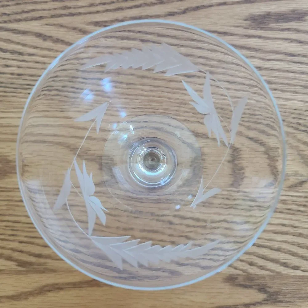 Unbranded vintage etched